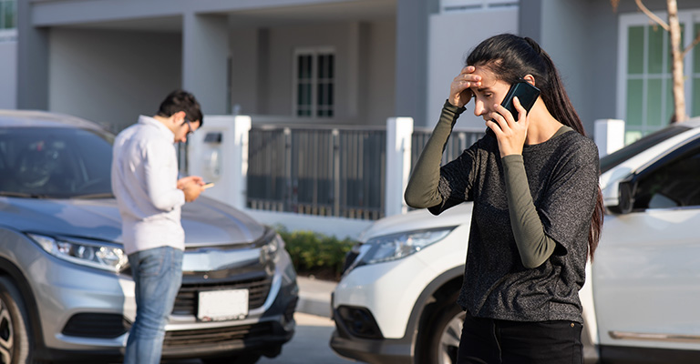 AXA Asistencia Vial: Teléfono, Cobertura y Cómo Solicitar una Grúa 24 Horas
